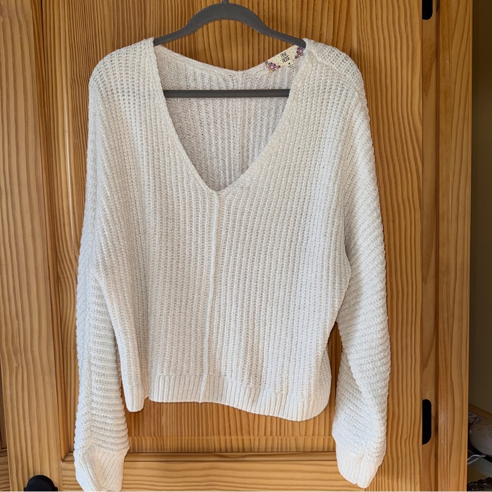 Pink Rose Cream V-Neck Sweater